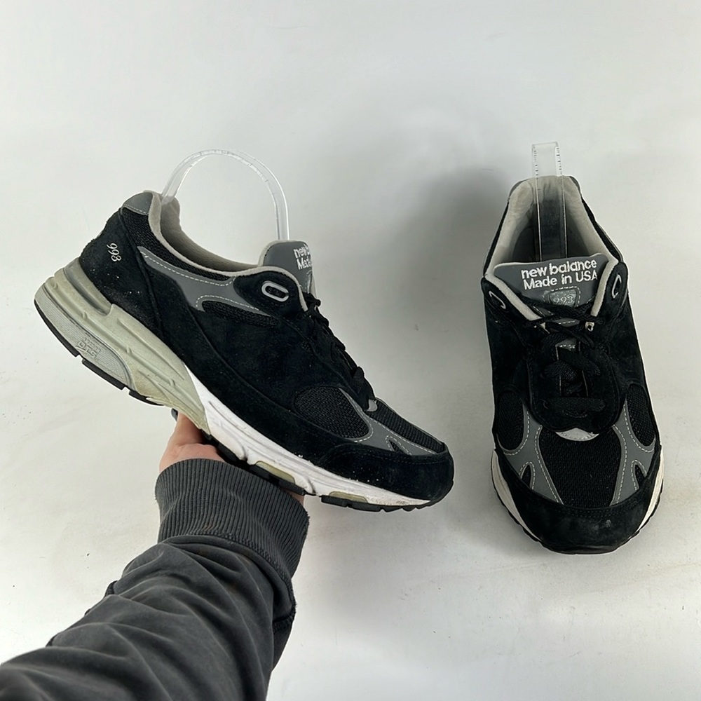 New Balance 993 women’s size 8 black suede grey minimalist made in USA sneakers
